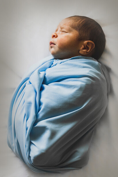 Bambino. Fino a qualche anno fa non marchiare la progenie con l’etichetta dei genitori era considerato il sacrilegio dei sacrilegi. Sì, ma quale dei genitori-nonni premiare?