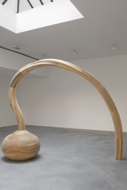 Martin Puryear, Question, 2010, Tulip poplar, pine, ash
90 x 109 1/4 x 34 1/2 inches, 229 x 278 x 88 cm. ©Martin Puryear, Courtesy Matthew Marks Gallery