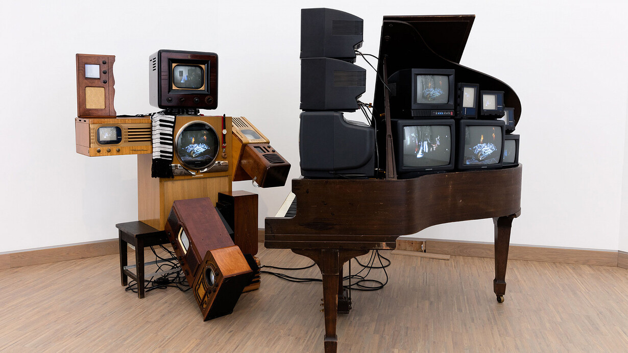 Nam June Paik, Duet memory, 1995. Courtesy of Albertina Museum