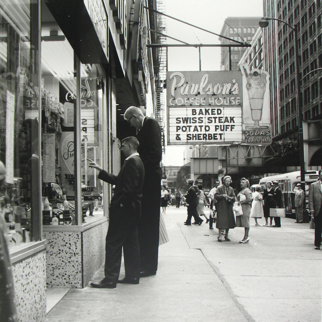 Untitled, 1960 © Vivian Maier/John Maloof Collection. Image courtesy of Huxley-Parlour Gallery