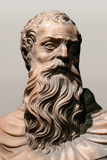         Voegelin, exilado nos EUA após o Anschluss, manteve-se fiel a sua filosofia, contrastando com as abordagens do momento e os conceitos da Escola de Frankfurt