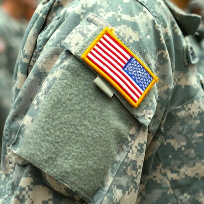 Un uniforme y una bandera que están detrás de buena parte de los derrocamientos sangrientos acontecidos en Latinoamérica durante el pasado siglo