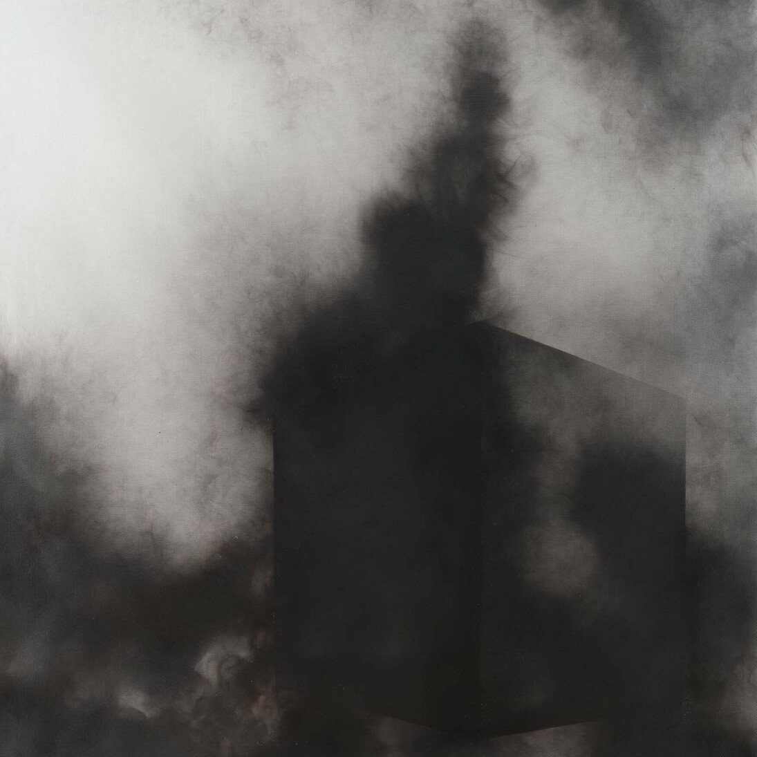 Alessandro Cannistrà, Oggetto di pensiero, 2015, fumo su tela, 110 x 95 cm