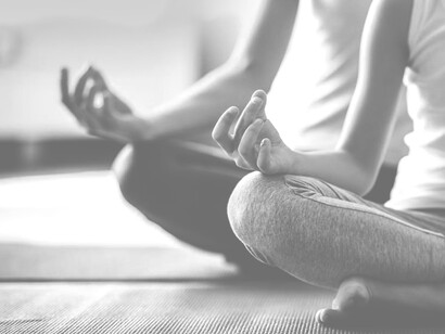 Lo yoga e la meditazione possono aiutarci a  ripartire col piede giusto 