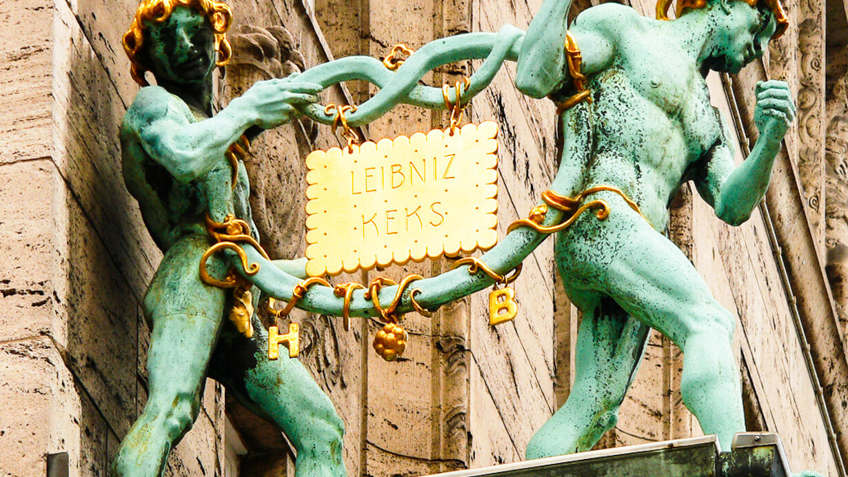 Die Bretzelmänner, Skulptur von Georg Herting