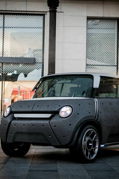 Me.We: Forward-Thinking Car - Designed by Massaud & Toyota ED2 Photograph Small Dots