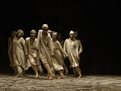 Maguy Marin, Compagnie, Maguy Marin, May B. Cortesia di Oriente Occidente Dance Festival