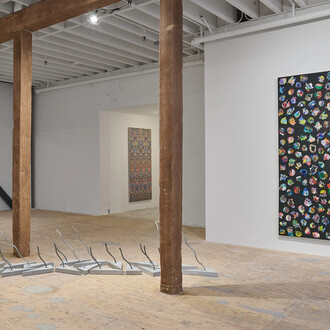 Peter Young and Maren Hassinger, Forms unbound, exhibition view. Courtesy of Gallery Wendi Norris