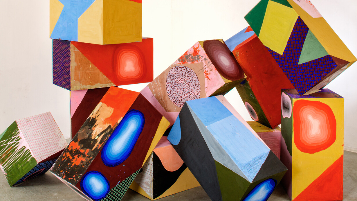 Philippe Richard, Mur, 2014, acrylique sur bois, 10 parallélépipèdes + 2 cubes, dimensions variables, Crédit photo Marc Plantec