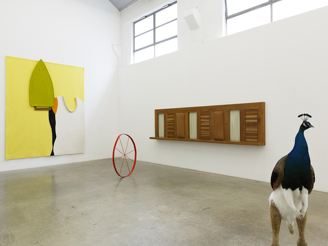 Thomas Grünfeld & Gary Hume, Iron & Diamonds, Massimo De Carlo, Milano, 2014, Photo by Roberto Marossi, Courtesy Massimo De Carlo, Milano/London  