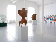 Tony Cragg, Ge(schichte), veduta della mostra. Cortesia della Galleria Tucci Russo