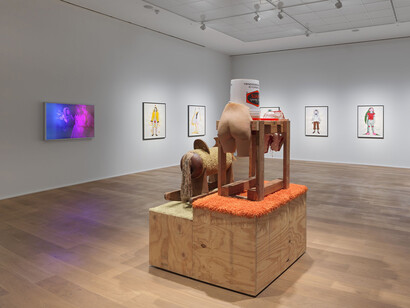 Mike Kelley, Vice anglais, exhibition view. Courtesy of Hauser & Wirth 