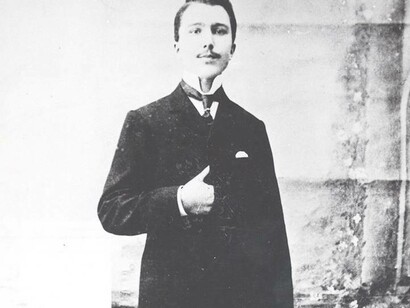 A young Nikos Kazantzakis eager to pen his latest greatest work