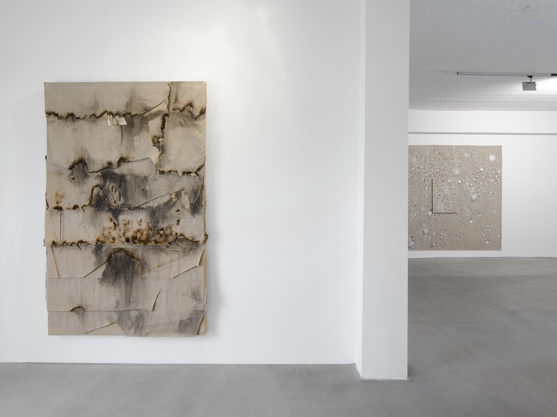 Jiri David, Redundant Earth from the Grave, Exhibition view 