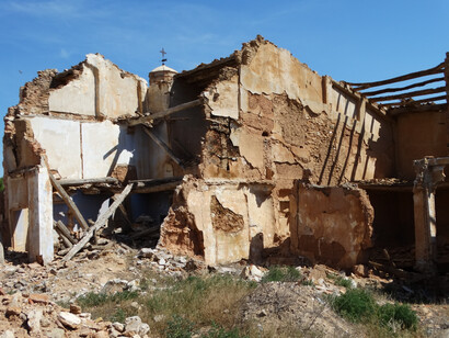 Como consecuencia de los enfrentamientos, el pueblo fue destruido. En lugar de su reconstrucción, el régimen del dictador Francisco Franco decidió crear un pueblo nuevo al lado (Belchite nuevo).  Ruinas de Belchite, Aragon, España