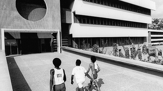 bauhaus imaginista. Courtesy of Zentrum Paul Klee