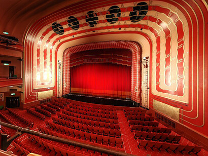 «Cuando el teatro es necesario, no hay nada más necesario» – Peter Brook