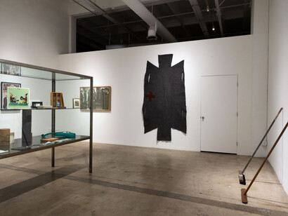 Joseph Beuys, Potential goods, exhibition view. Courtesy of Track 16