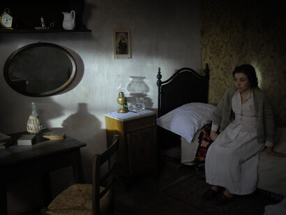 Doria Manfredi, prigioniera nella sua stanzetta. Da “Puccini e la fanciulla” © Enzo Cei