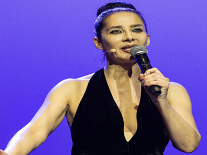 Caroline Pagani: "Hamletelia": Por amor