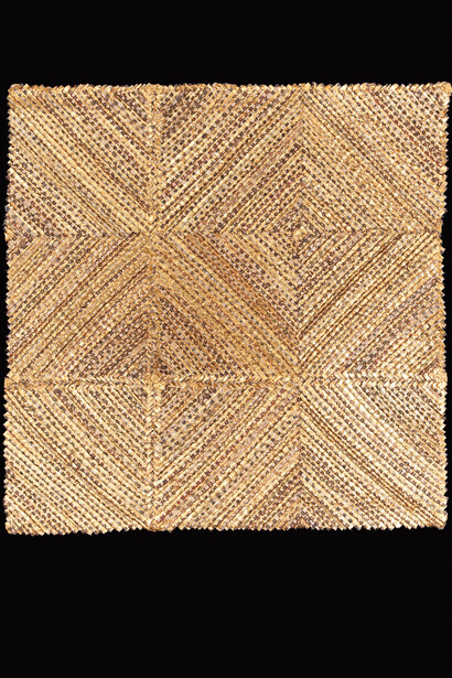 Olga De Amaral, Segmento 8, 1999, Linen, Gesso, Acrylic Paint, Gold Leaf, 91 x 91 cm