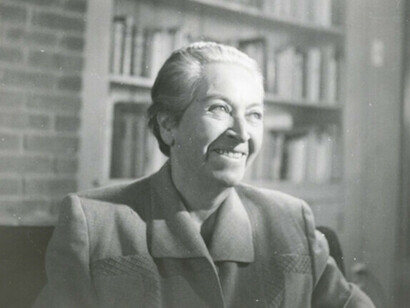 Gabriela Mistral (1889-1957) è stata la prima donna iberoamericana e la seconda persona latinoamericana a ricevere un premio Nobel