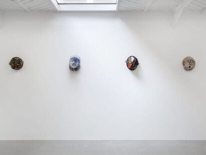 Various artists, Mille visages, exhibition view. Courtesy of Mennour Gallery