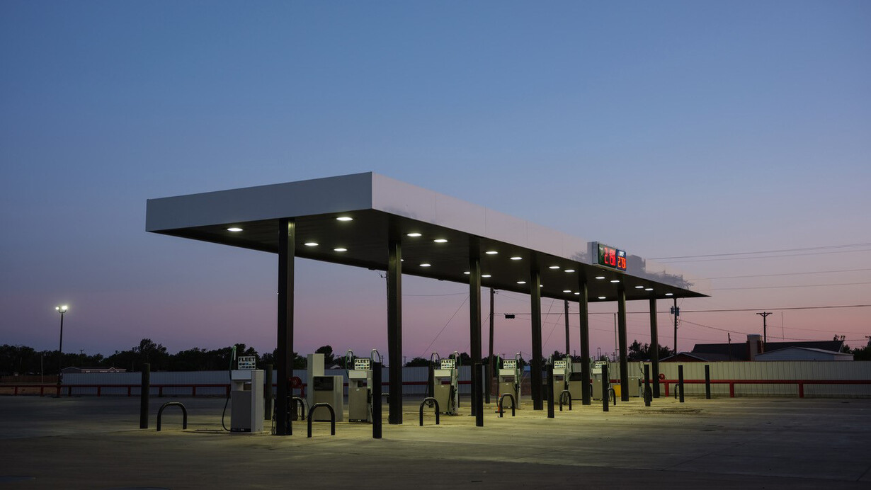 John Vlahakis, Vega. Courtesy of Pleiades Gallery