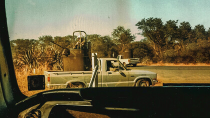 Rhodesia, convoglio con scorta militare