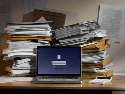 An inactive government-style website surrounded by classified files evokes speculation about the purpose of aliens.gov