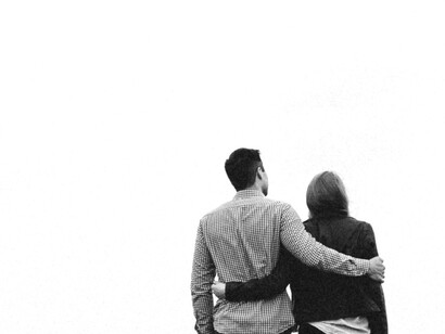 O ser humano é um potencial de inúmeros referenciais que podem situá-lo ou esmagá-lo