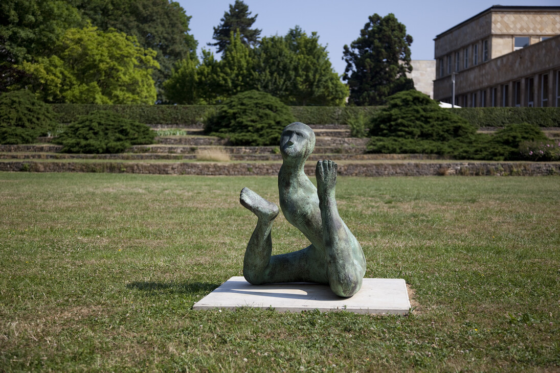 Henk Visch, The Illusionist, 2015.
Bronze (ed ½), 120 x 75 x 85 cm.
Courtesy Blickachsen Foundation, Germany.
© Adagp Paris 2015 / © Henk Visch.
Photo Blickachsen Foundation.