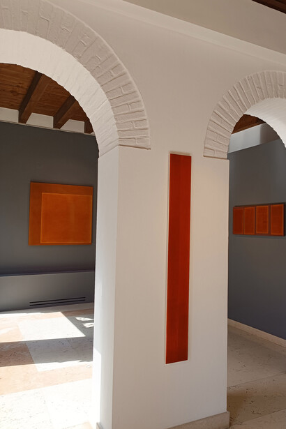 Riccardo De Marchi, Paolo Serra, and Marco Tirelli, Luce trattenuta, exhibition view. Courtesy of Marcorossi Artecontemporanea