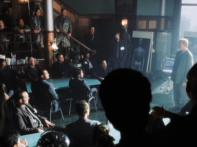 El transhumanismo ha sido un tema recurrente en los medios audiovisuales, explorando los límites entre lo humano y lo artificial en películas como Inteligencia artificial (2001), Blade Runner (1982) o Ghost in the Shell (1995)