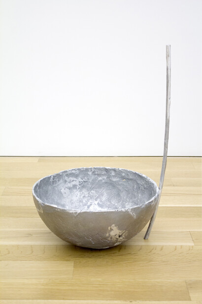 U one, 2018
aluminum
21 3/4 x 13 1/2 x 14 1/2 inches (55.2 x 34.3 x 36.8 cm)
Image courtesy of the artist and Peter Blum Gallery, New York
 