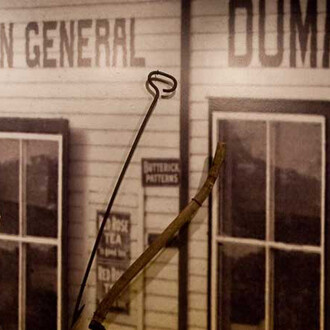 Partir sur la route des francophones. Courtesy of Musée de l'Amérique francophone