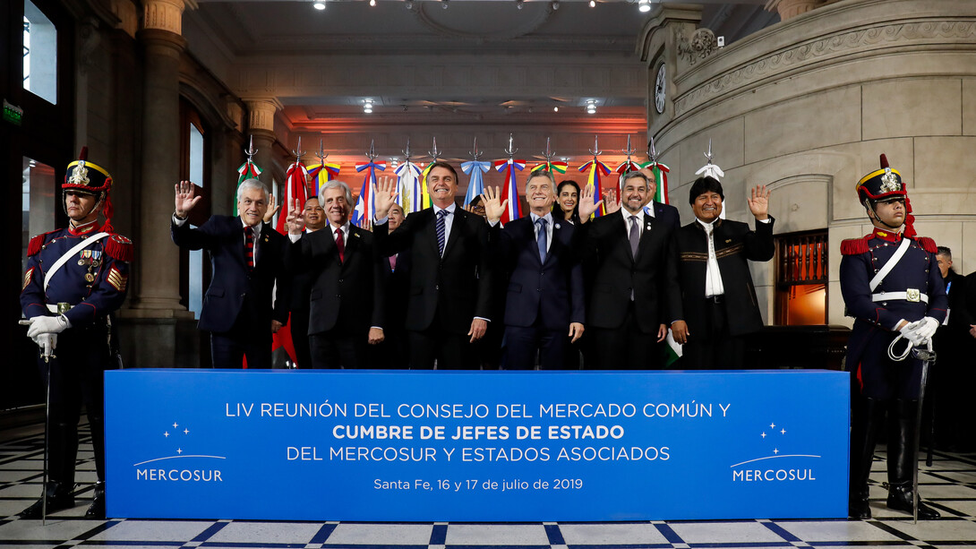 Santa Fe en Argentine, 17/07/2019 : le président de la République Jair Bolsonaro pose pour une photo avec les autres chefs d'État et de gouvernement du Mercosur