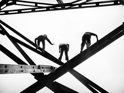 Enrique Metinides; Rescate de un suicida en la cúpula de El Toreo, Estado de México, el 25 de mayo de 1971