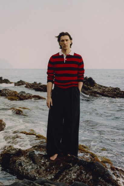 Giovanni Caccamo. Nel 2021 esce “Parola”, il quarto album di inediti, con la partecipazione di: Willem Dafoe, Patti Smith, Jesse Paris Smith, Liliana Segre, Aleida Guevara, Michele Placido, Beppe Fiorello e una registrazione d’archivio di Andrea Camilleri