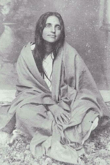 Anandamayi Ma, a luz de sabedoria na Índia