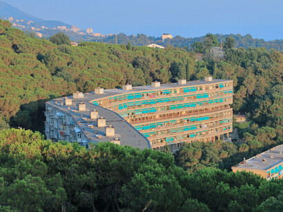 Quartiere INA-casa "Forte Quezzi", detto "il Biscione" (ph Jacopo Baccani, 2014)