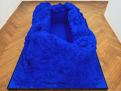 Anish Kapoor. Courtesy of Galerie Klüser