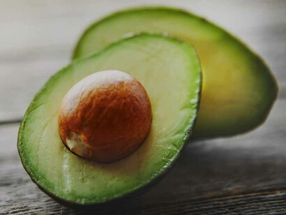 La dieta cetogénica o dieta *keto* es un plan de alimentación basado en la ingesta de grasas y proteínas