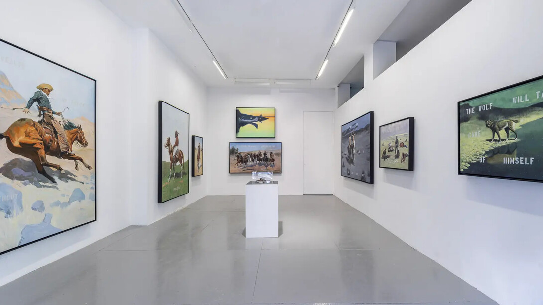Francesc Torres, Aleluya del anarcocapitalismo para adolescentes, vista de exhibición. Cortesía de T20