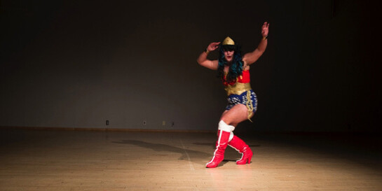 Sarah Hill, They Wonder, 2015. Vertigo. Performance Series, Waterloo Center for the Arts, Iowa. Documentation by Jeffery Byrd.