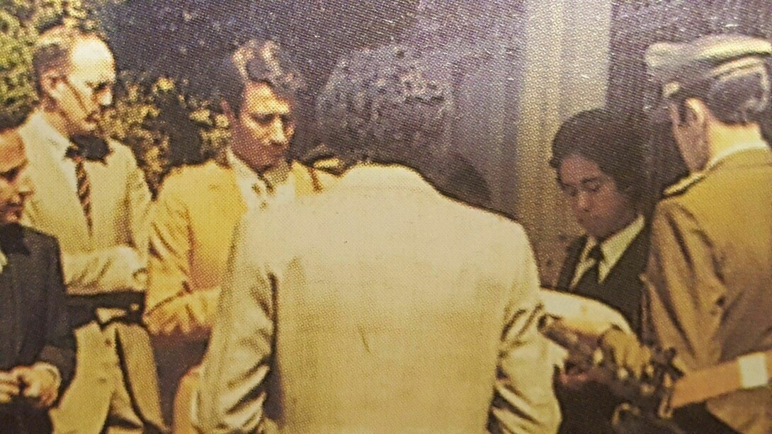 23 Marzo 1975 Ambasciata Italiana in Cile, in primo piano Antonio Arévalo e il diplomatico Emilio Barbarani