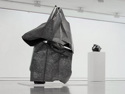 John Chamberlain, ausstellungsansicht. Mit freundlicher genehmigung der Galerie Karsten Greve