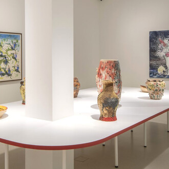 Miquel Barceló, Flores, peces, toros, vista de exhibición. Cortesía de Galería Elvira González