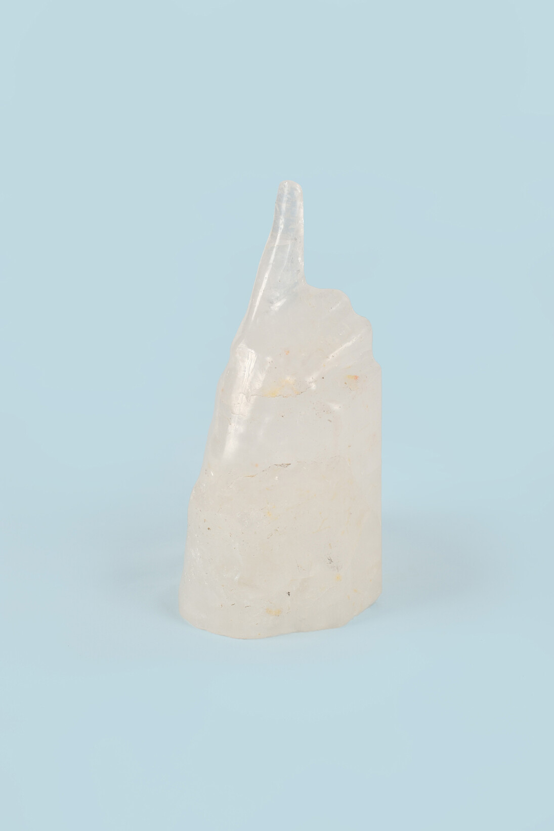 Benoît Maire, Main, 2015, Cristal de roche, 26 x 14 x 11 cm, Courtesy galerie Thomas Bernard-Cortex Athletico