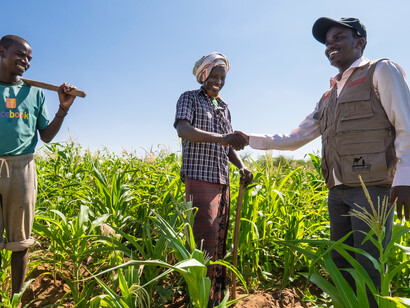 Farmers discuss the complexities of governance in Somaliland, where tradition and modernity intersect